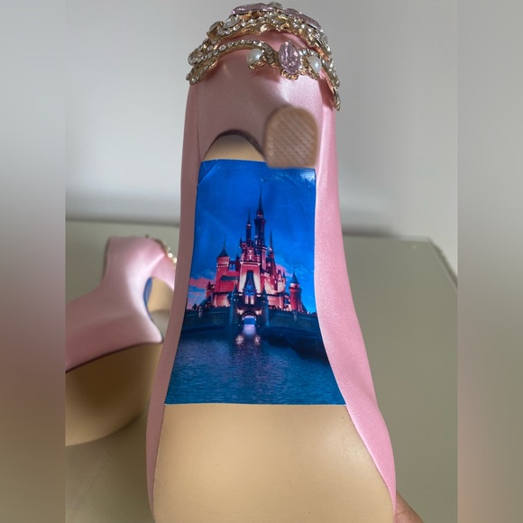 Custom Made pink Disney heals size 5 BNIB - Picture 6 of 10